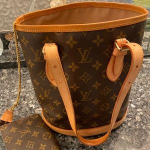 Louis Vuitton Authentic Monogram Petite Bucket Bag